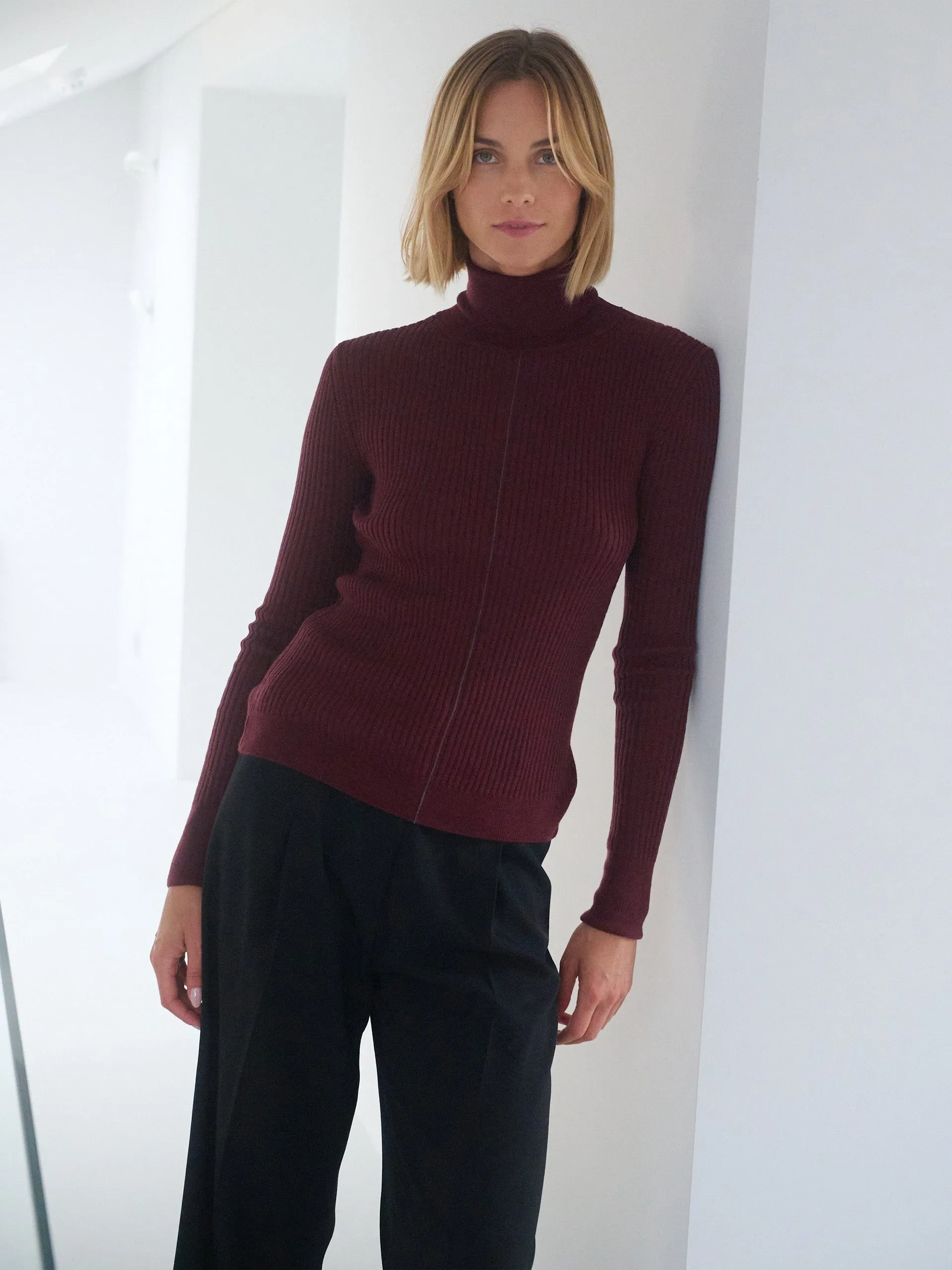 Austė hellebore merino wool turtleneck