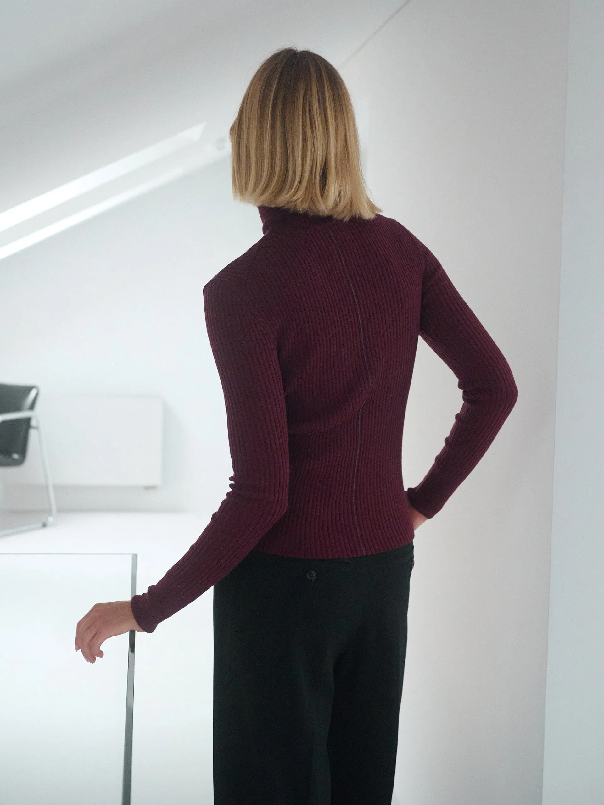 Austė hellebore merino wool turtleneck