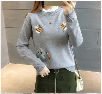 Little Bee Embroidery Loose Warm Sweater