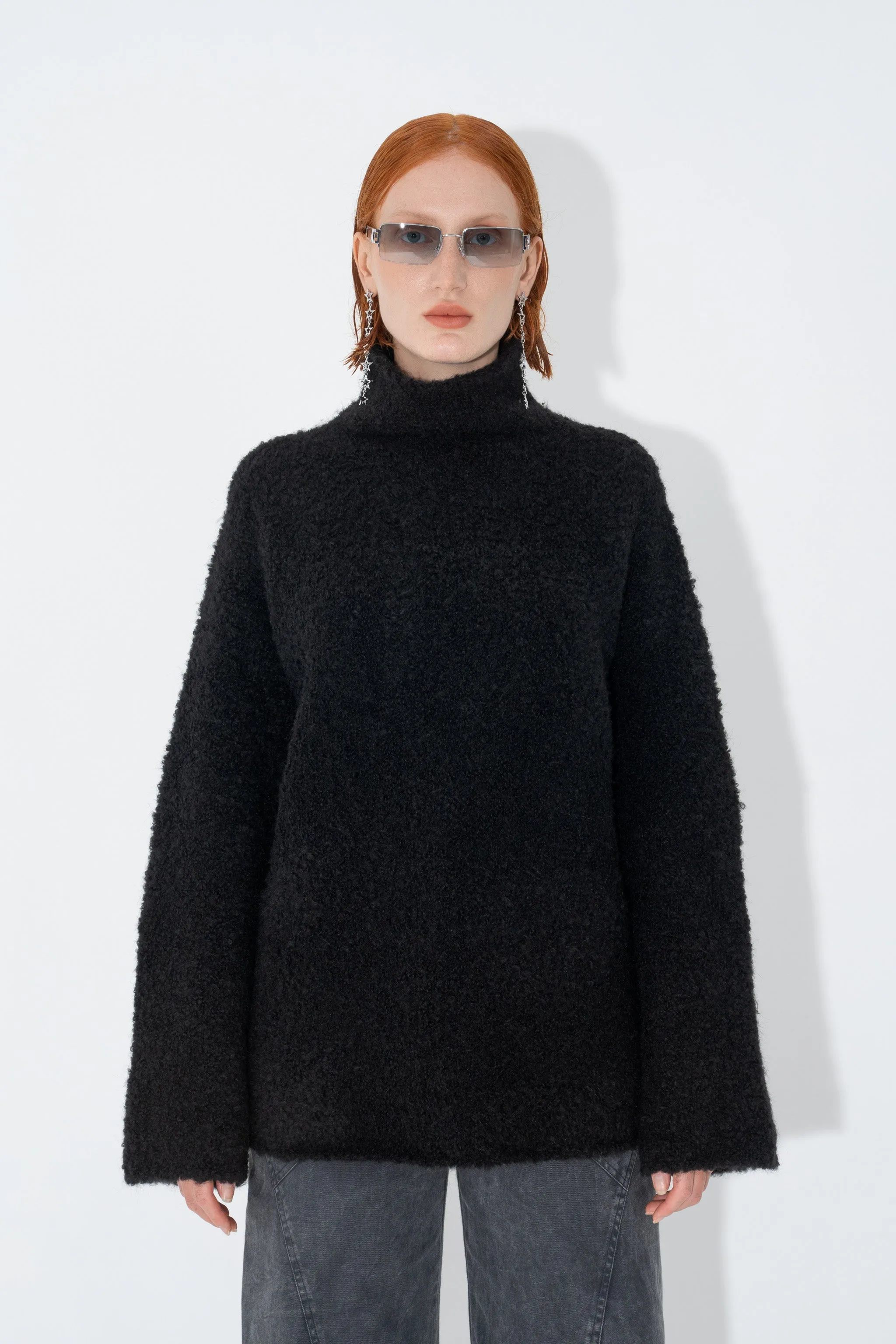 OVERSIZED FUNNEL NECK SWEATER in Black