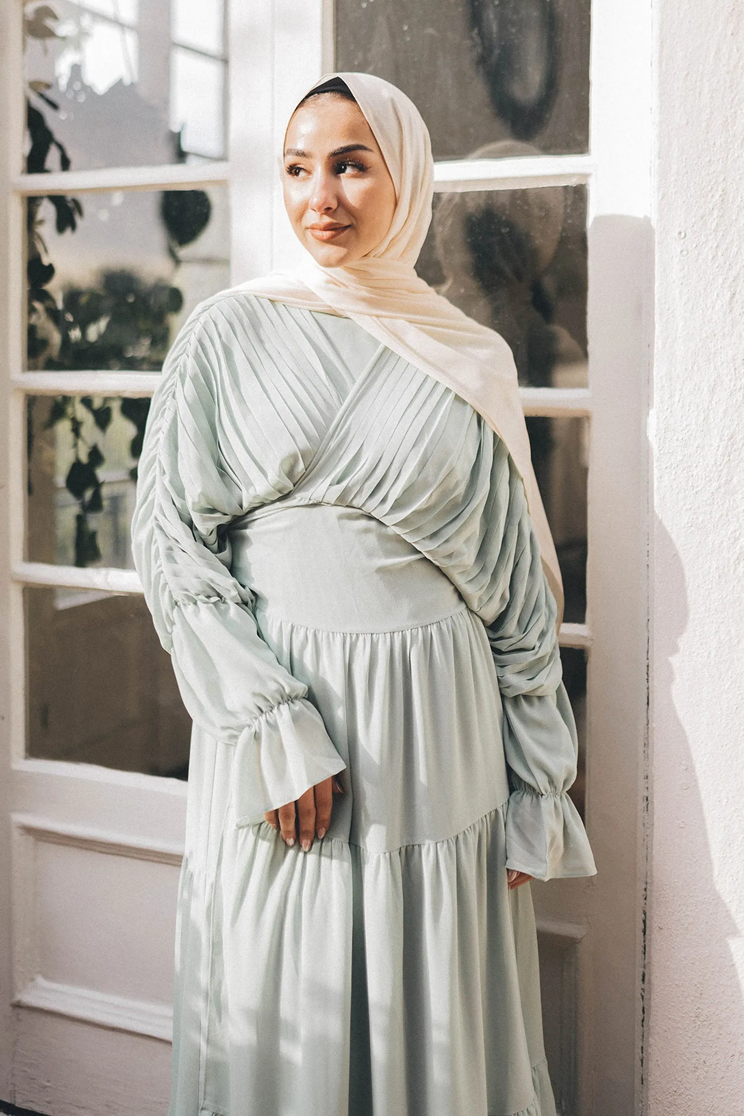 Saleema Chiffon Open Abaya - Light Sage